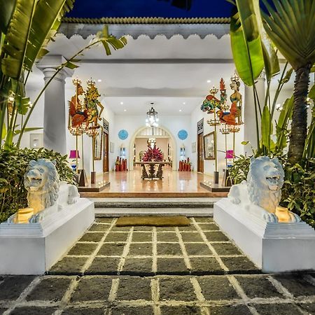 Hotel Tugu Blitar Экстерьер фото