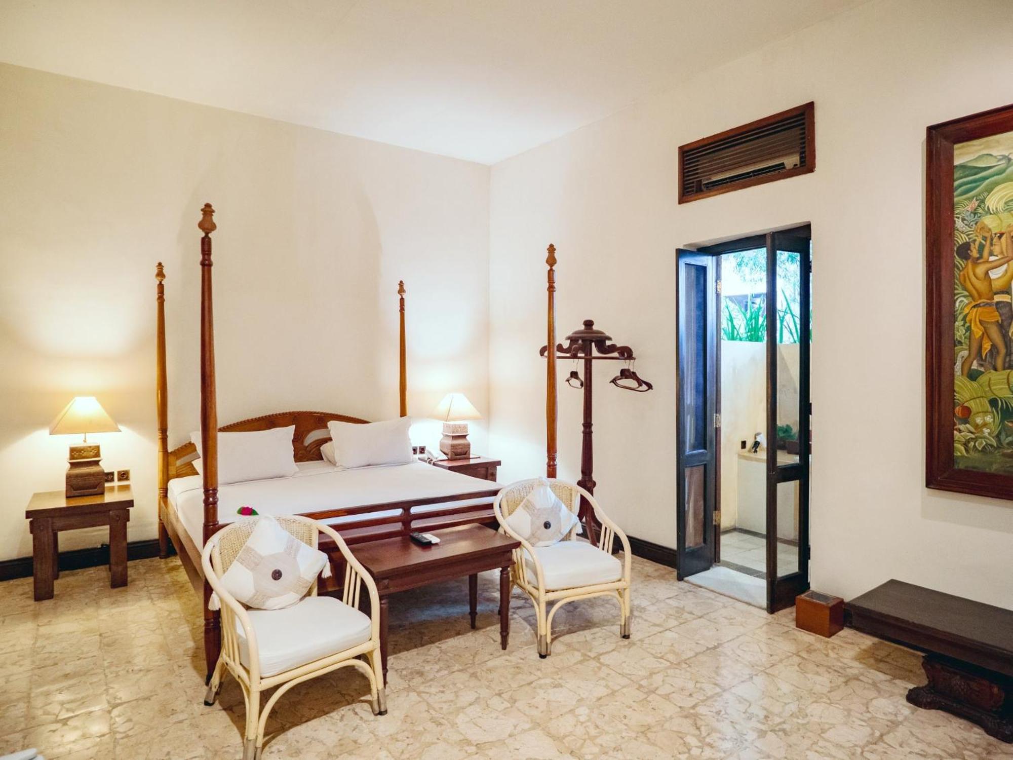 Hotel Tugu Blitar Экстерьер фото