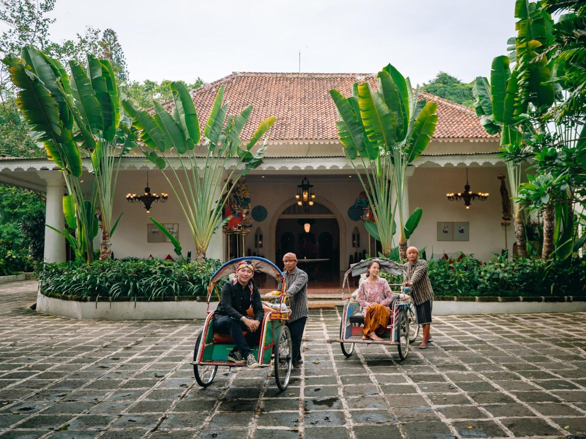 Hotel Tugu Blitar Экстерьер фото