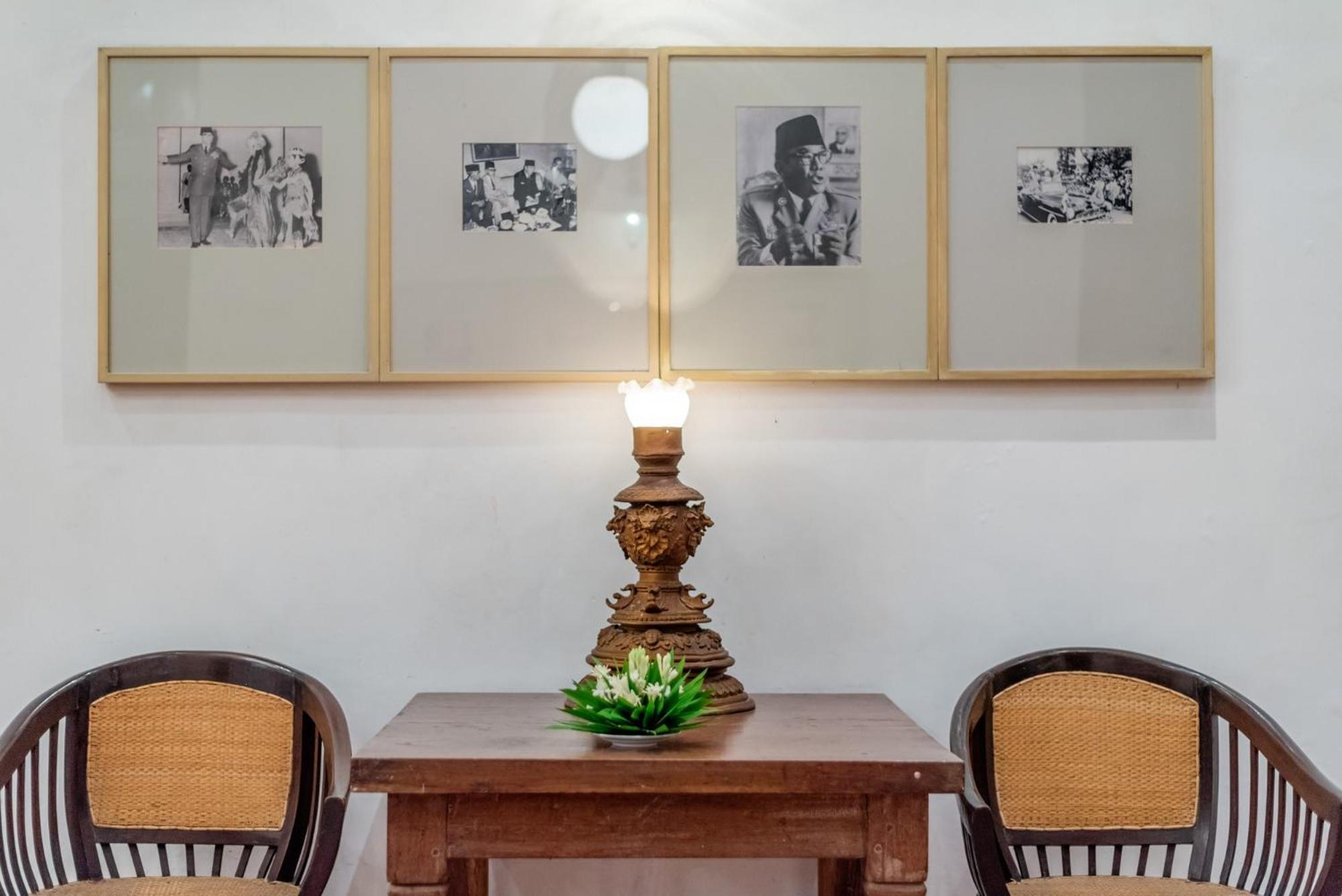 Hotel Tugu Blitar Экстерьер фото